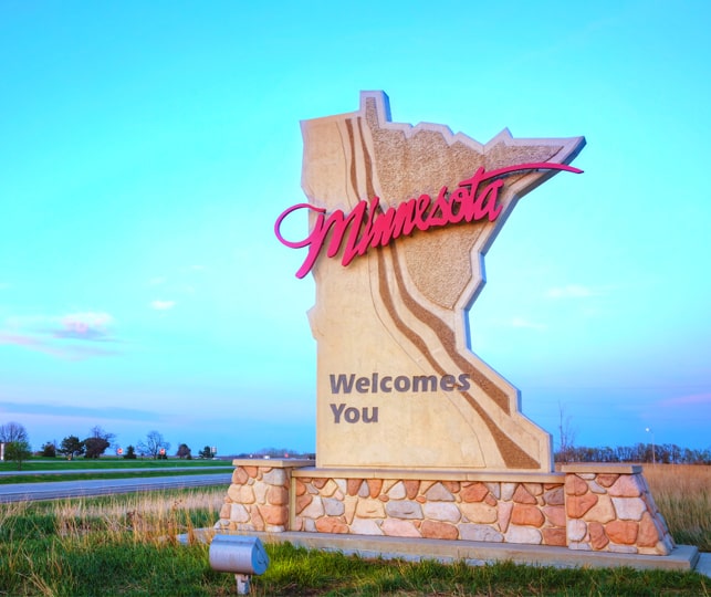 photograph of Minnesota welcome sign.